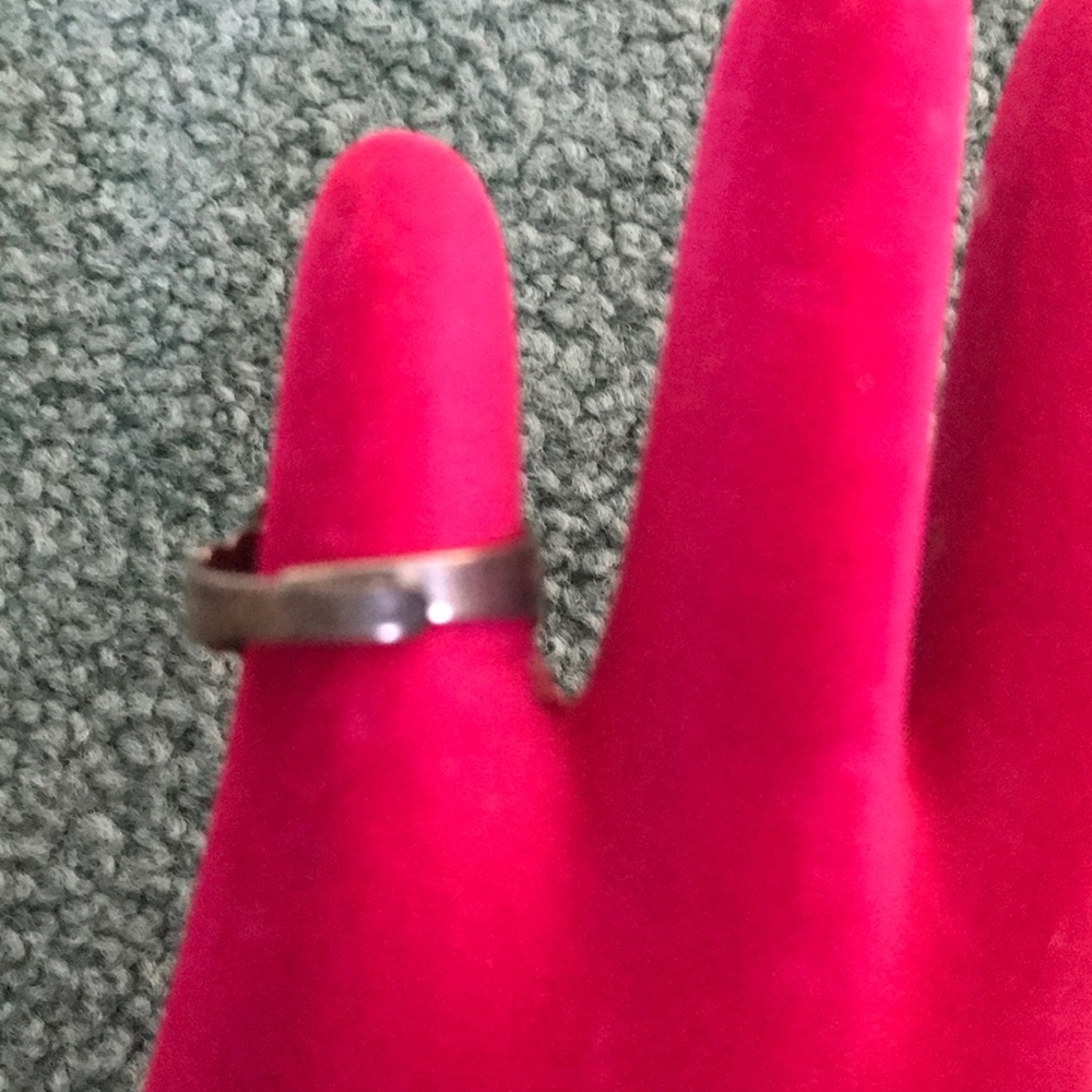 Silver ring - Picture 2 of 4